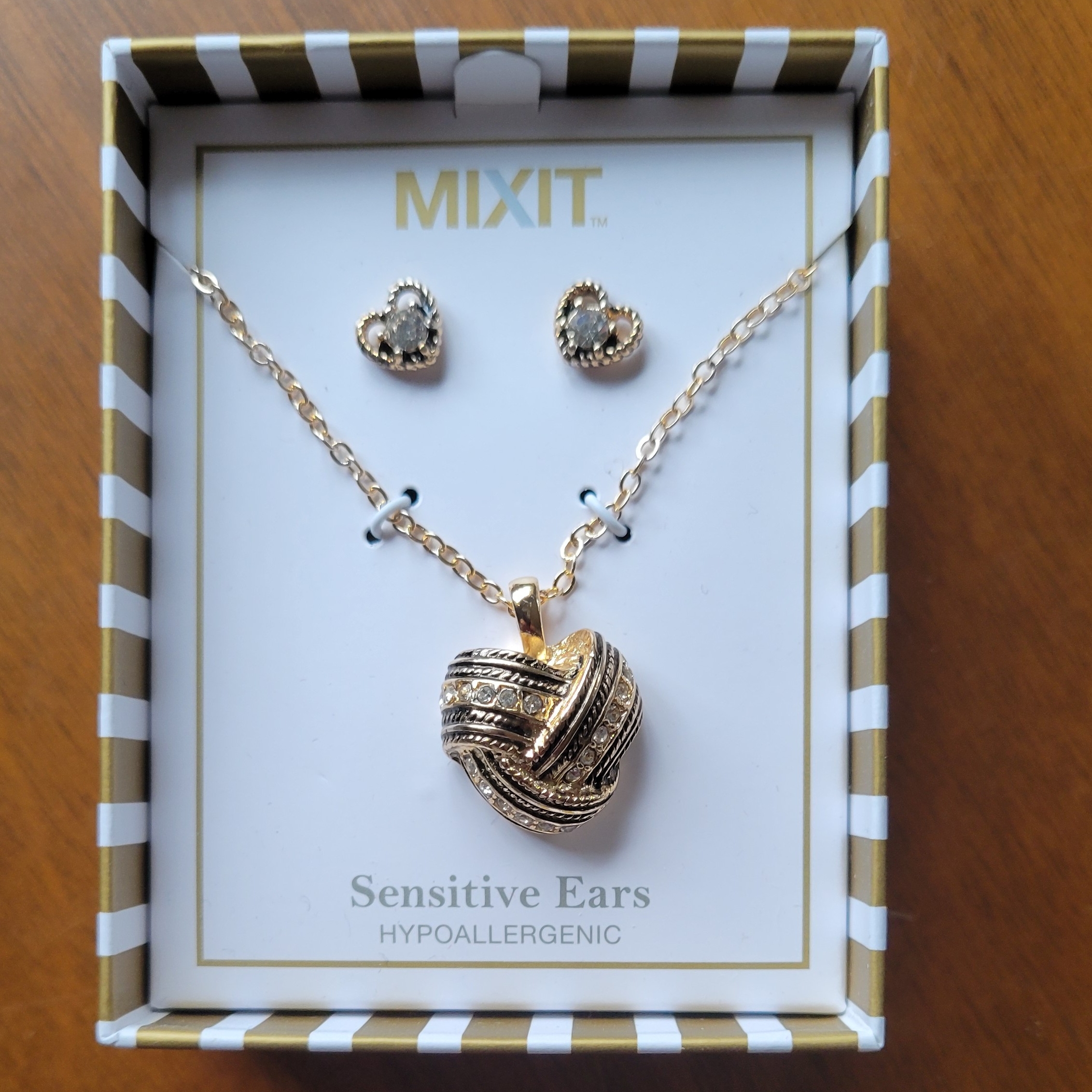 Mixit Gold Heart Jewelry Set 13$